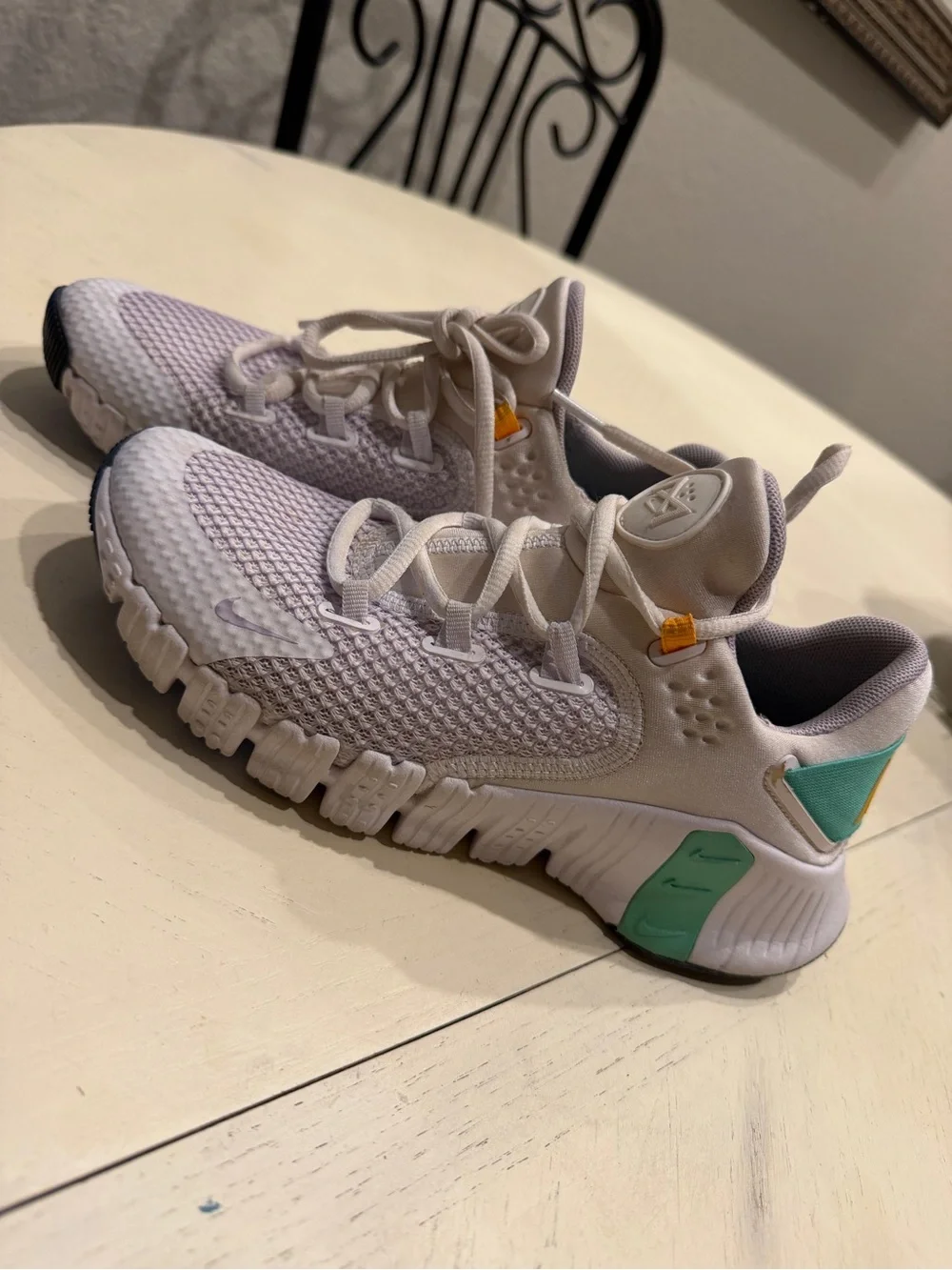 Women’s Metcon7- “White Green glow”